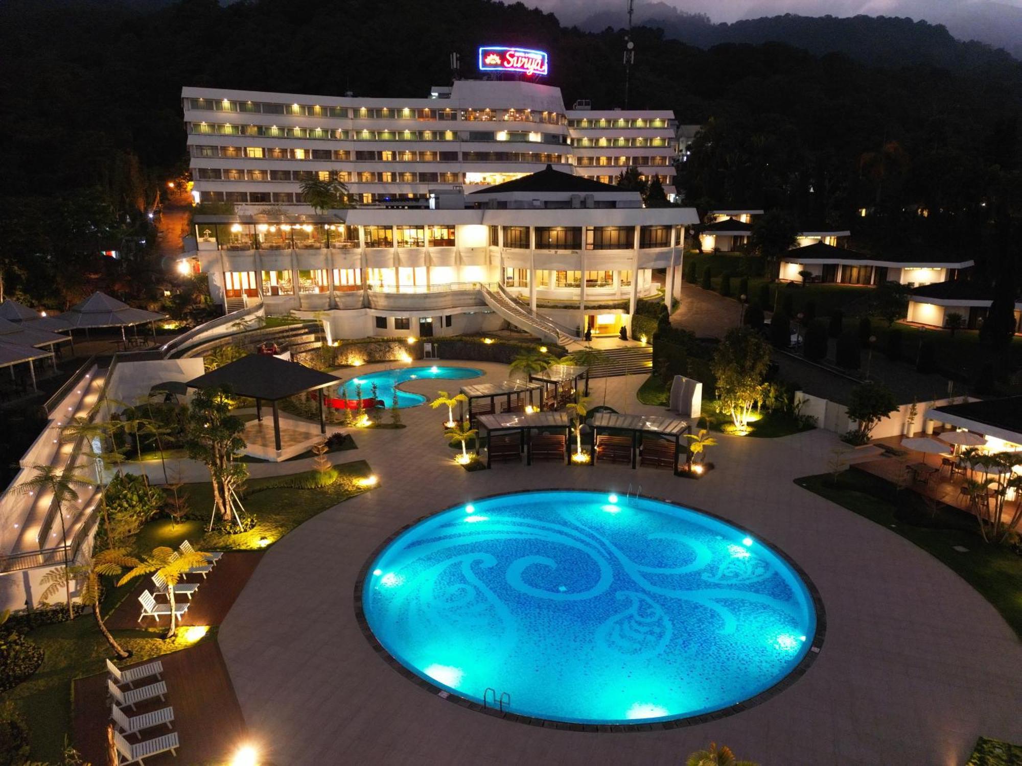 Surya Hotel & Cottages Prigen Zewnętrze zdjęcie